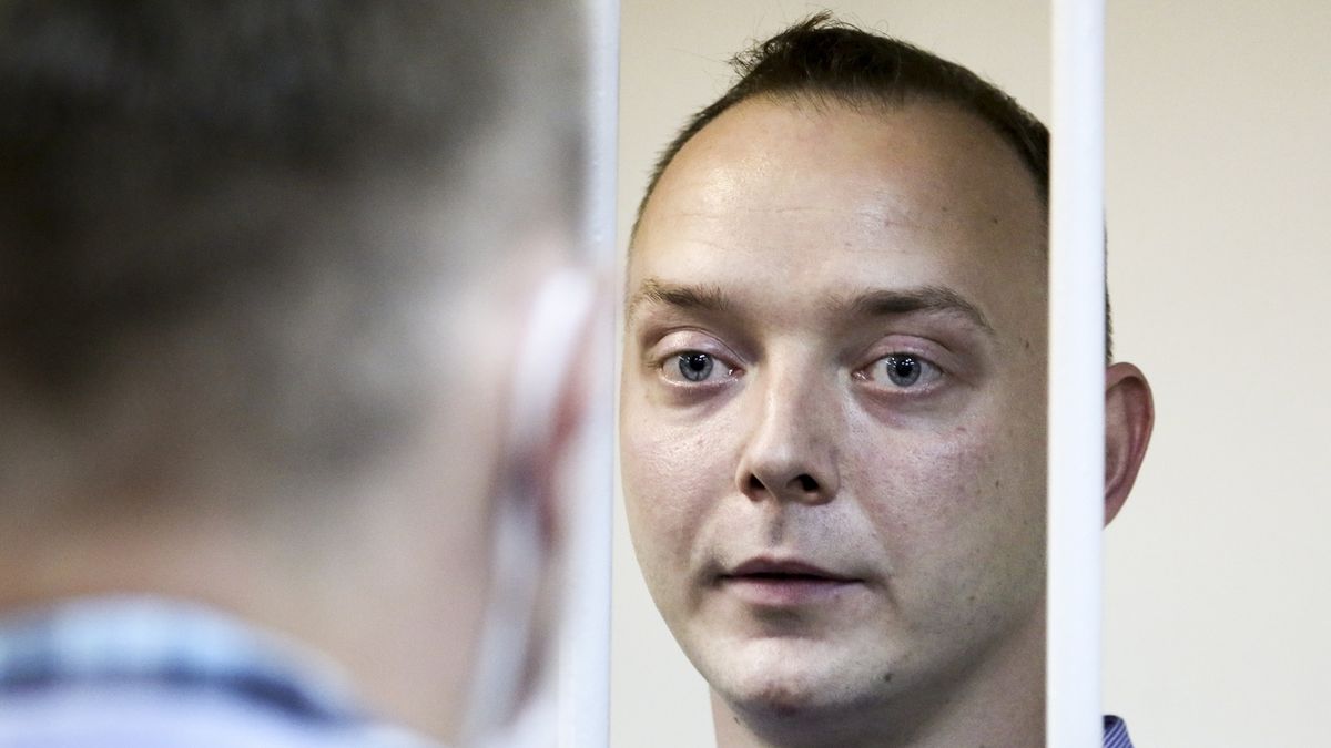 Novinář Safronov po roce ve vazbě popsal, jak v Rusku vznikají špionské kauzy